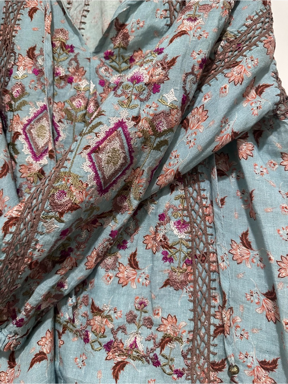 Sundance Light Blue Floral Embroidered Boho Blouse size Large like new condition - Picture 5 of 7